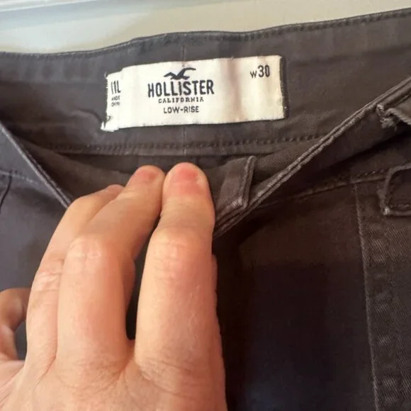 Hollister Women’s Faded Black Baggy Cargo Jeans 11L Low Rise 30x29 Street Y2K - Picture 2 of 3